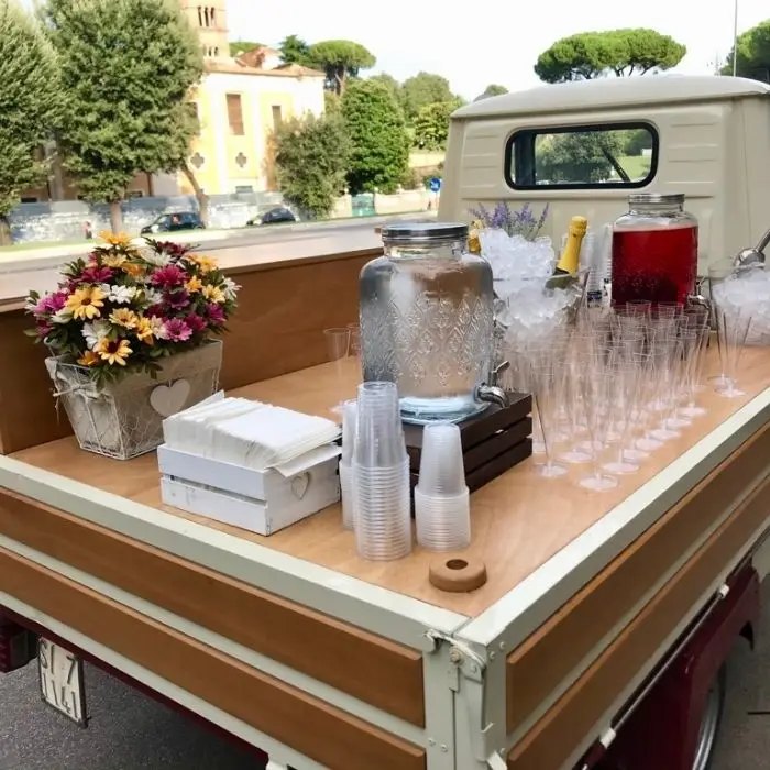 Ape bar serving aperitifs at a wedding