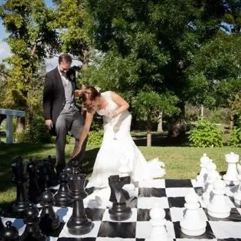 Giant chess