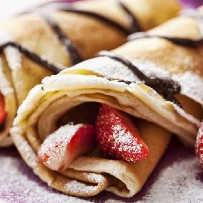 Crêpes with strawberries