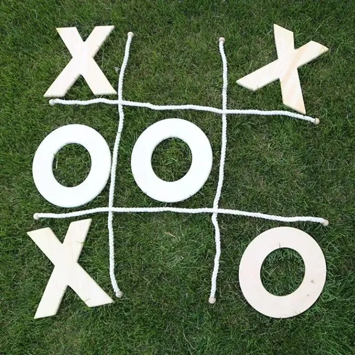 Giant noughts & crosses