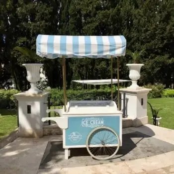 Ice-cream cart