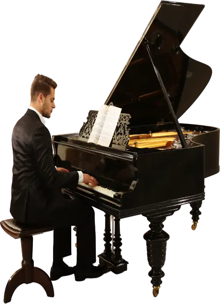 Pianist at a grand piano for a wedding in Rome
