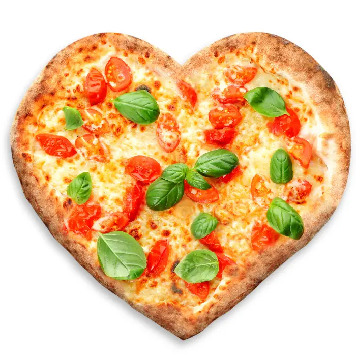 Heart-shaped wedding pizza in Rome