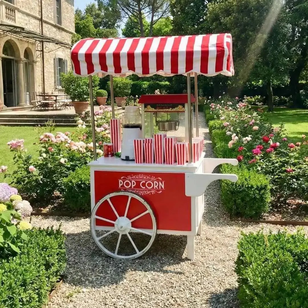 Popcorn cart at a wedding in Rome
